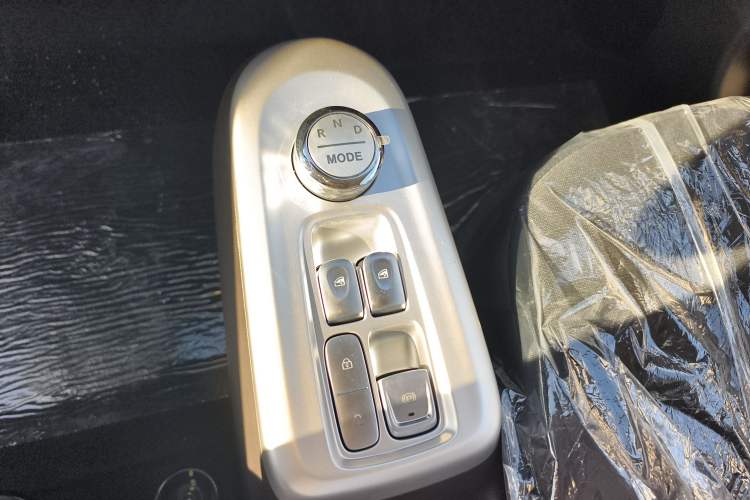 Used CHANGAN NEVO Lumin 2026 Model Treasure Edition 205km Passionate Beige Ningde