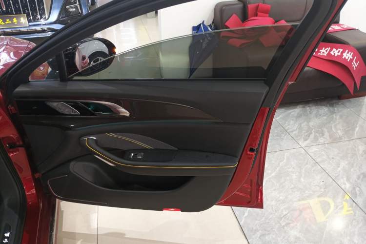 Used Hongqi H6 2023 2.0T ZhiZhen Edition