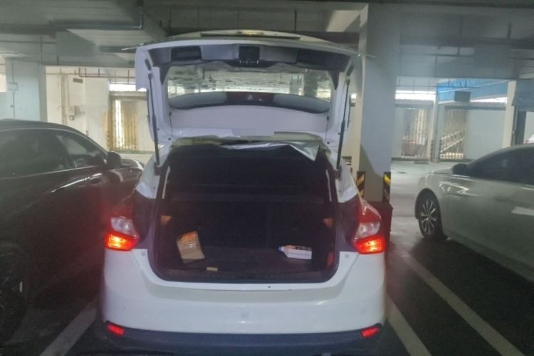 Used Ford Focus 2012 Hatchback 1.6L Automatic Fashion Edition
