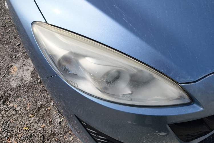 Used Mazda 5 2011 2.0L Automatic Comfort Edition Right Front Headlight