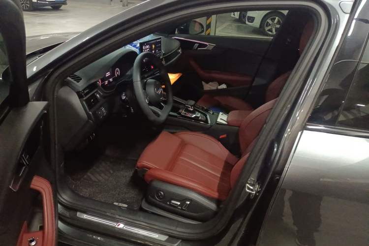 Used Audi A4L 2024 40 TFSI Luxury Dynamic Edition Left Front Seat