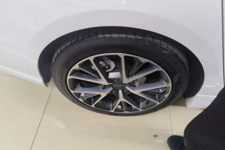 Used Lynk & Co 03 2022 1.5TD DCT JingPro Right Rear Wheel Hub