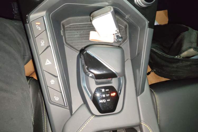 Used Lynk & Co 06 2023 Remix 1.5T Dynamic Halo
