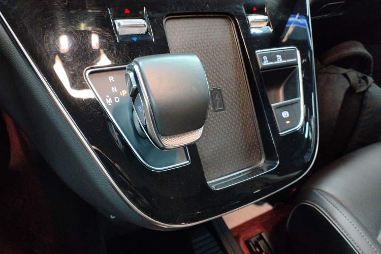 Used Hongqi HQ9 2023 2.0T Smart Connect Flagship Edition
