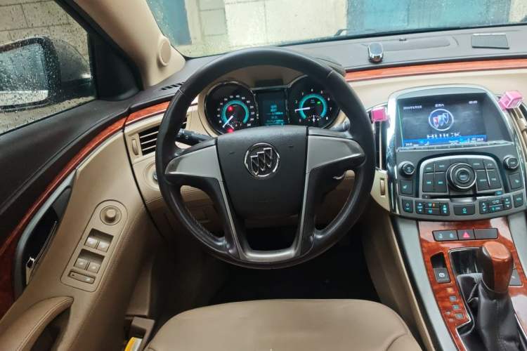 Used Buick LaCrosse 2012 2.4L SIDI Elegant Edition
