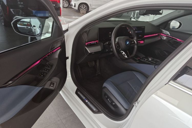 Used BMW i5 2024 eDrive 35L Luxury Model with M Sport Package
