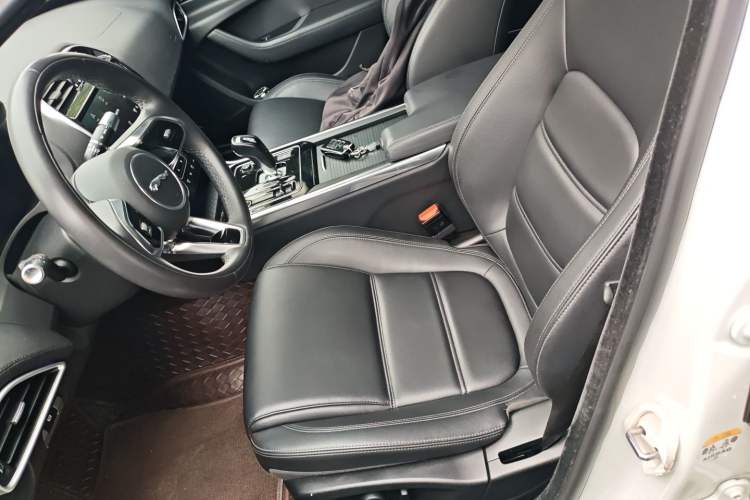 Used Jaguar XEL 2021 2.0T 250 PS S Progressive Elegance Edition Left Front Seat