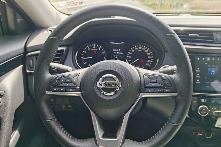 Used Nissan X-Trail 2023 Classic 2.0L Two-Wheel Drive Smart Connect & Comfort Edition
