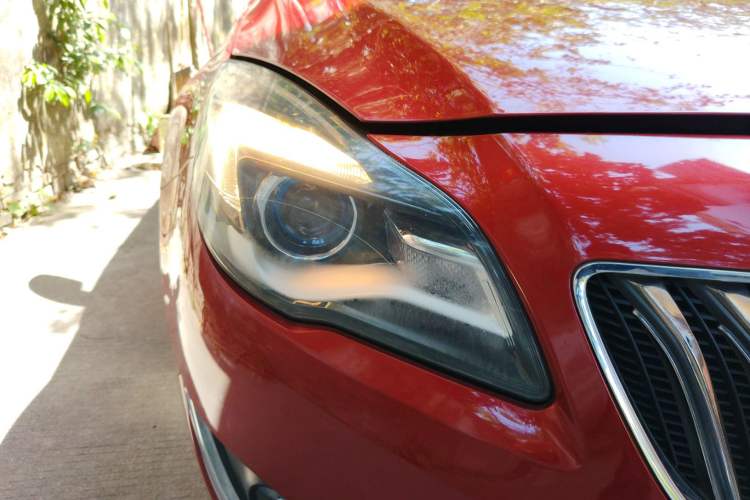 Used Buick Regal 2015 2.0L Elite Fashion Edition Right Front Headlight