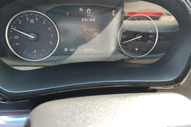 Used Buick GL8 2020 Land Business Class 652T Luxury Model
