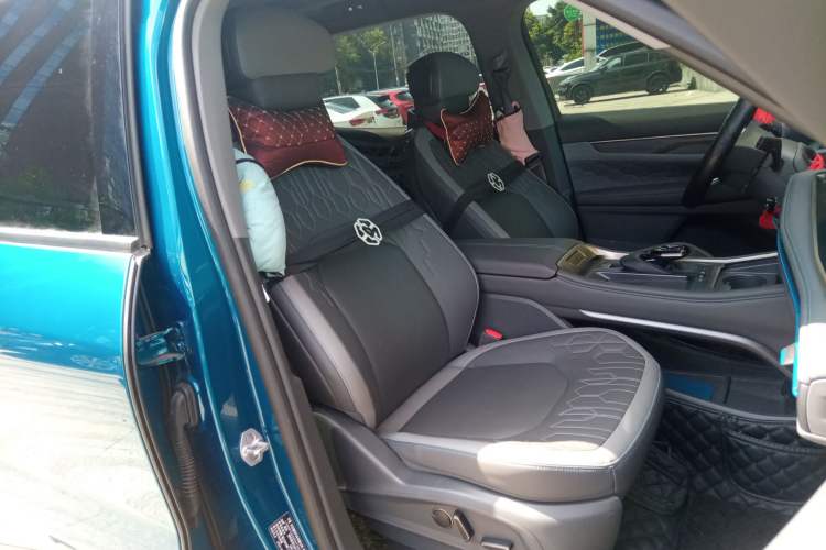 Used Ford Edge 2023 Ford Explorer L 2.0T EcoBoost Two-Wheel Drive 7-Seater Luxury Model Right Front Seat