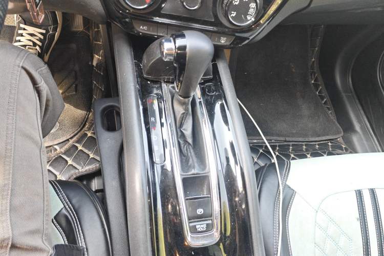 Used Honda Vezel 2017 1.5L CVT 2WD Comfort Model