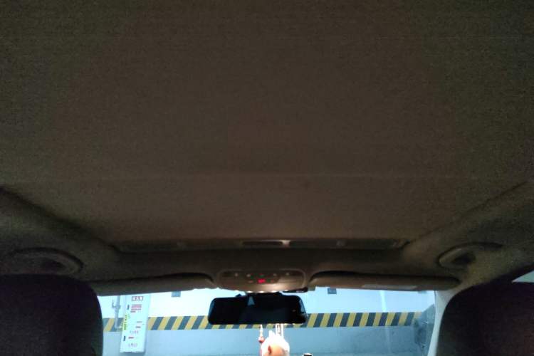 Used Mercedes-Benz C-Class 2015 Restyled C 180 L Sport Edition Headliner