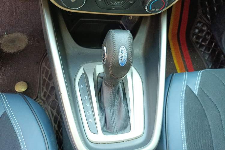 Used Ford Escort 2015 1.5L Automatic Comfort Edition Gear Lever