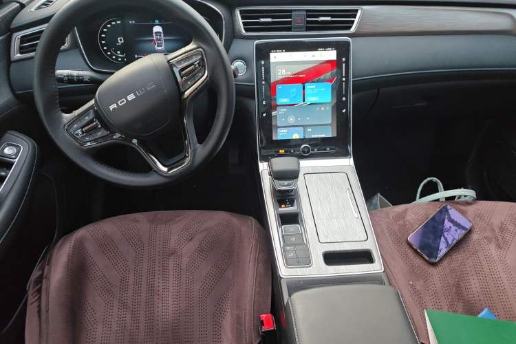 Used Roewe RX5 2023 PLUS 330TGI Automatic Trendsetting Smart Edition