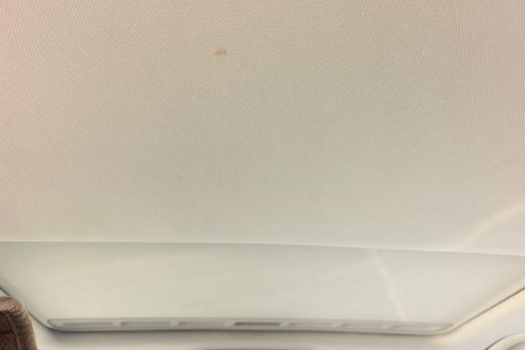 Used Volkswagen Lavida 2015 1.6L Automatic Comfort Edition Headliner