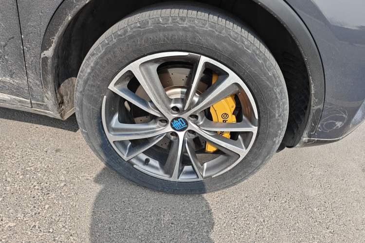 Used BYD Tang New Energy 2018 DM 2.0T All-Wheel Drive Smart Connectivity Enjoyment Model 5 Seats China V Emission Standard