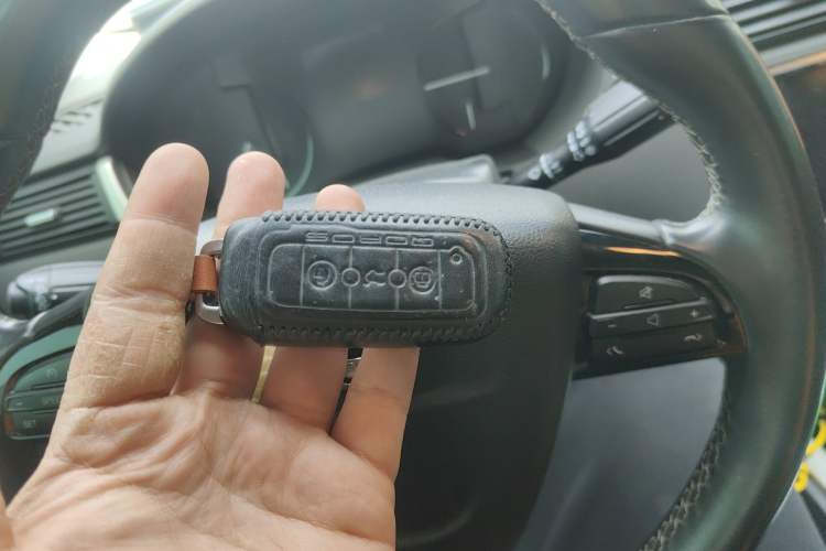 Used Qoros 3 2016 Urban SUV 1.6T Automatic ZhiKu Model
