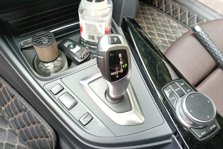 Used BMW 3 Series 2019 320Li Fashion Model
