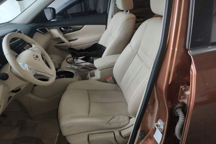 Used Nissan X-Trail 2014 2.0L CVT Comfort Edition 2WD Left Front Seat