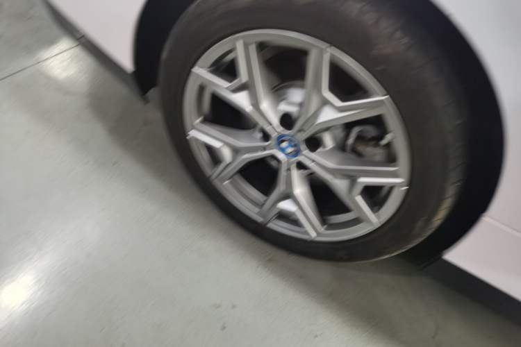 Used BMW i3 2022 eDrive 35 L Right Rear Wheel Hub