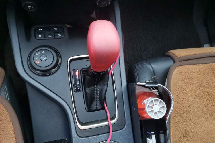 Used Ford Everest 2017 2.0T Gasoline Automatic 4x4 Flagship Edition 7 Seats Gear Lever