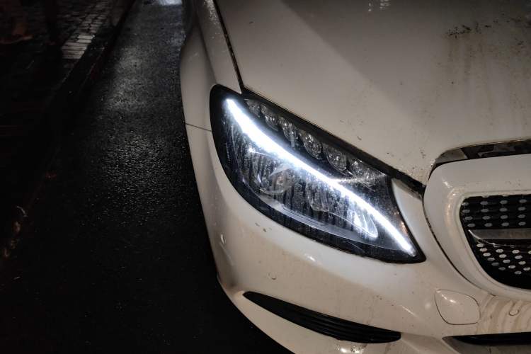 Used Mercedes-Benz C-Class 2015 Facelift C 200 L
