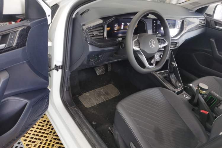 Used Volkswagen Lavida 2023 New Sharp 1.5L Automatic Excellent New Edition