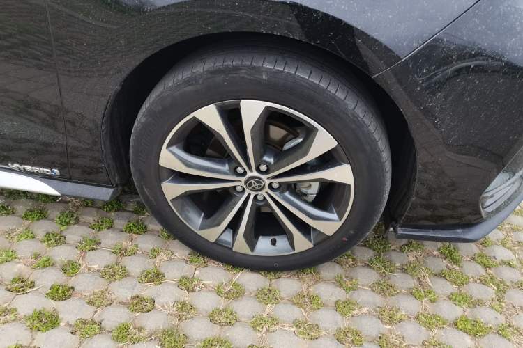 Used Toyota Granvia 2023 2.5L Hybrid Prestige PLUS Edition Right Front Wheel Hub