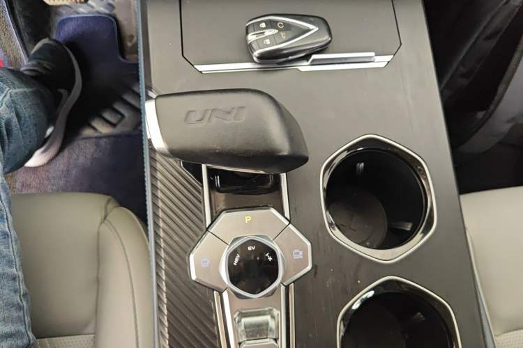 Used CHANGAN UNI-K iDD 2023 Smart Electric iDD 1.5T 135km Smart Leading Model
