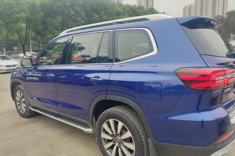 Used Roewe RX8 2018 30T Smart Connectivity Two-Wheel Drive Flagship Edition