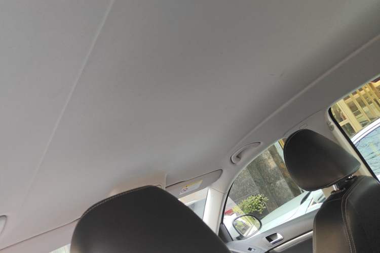 Used Volkswagen Tiguan 2016 300TSI Automatic Two-Wheel Drive Comfort Edition Headliner