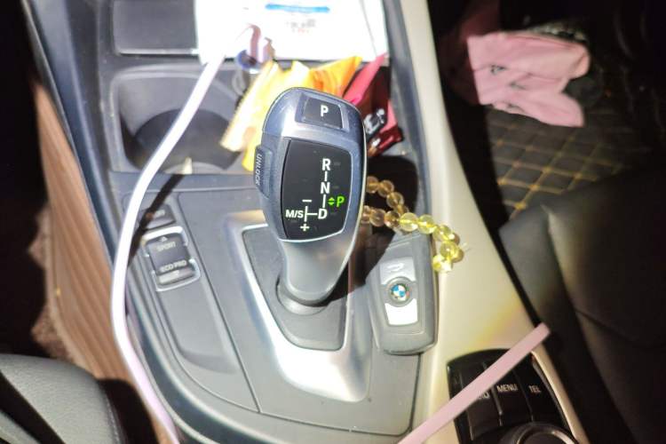 Used BMW 2 Series 2015 218i Convertible Coupe Gear Lever