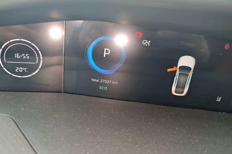 Used CHANGAN UNI-V 2022 1.5T Prestige Version Odometer Close Up