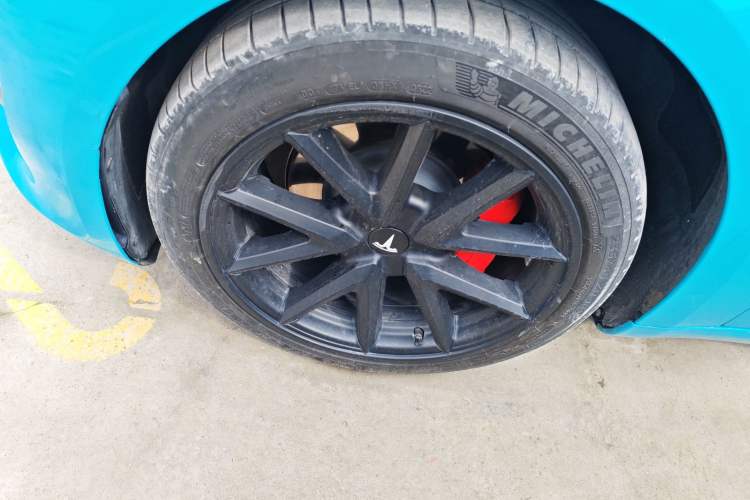 Used Tesla Model 3 2022 Rear-Wheel-Drive Version Exterior 4