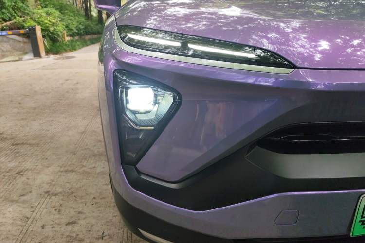 Used Nio EC6 2020 615 km Signature Edition Right Front Headlight