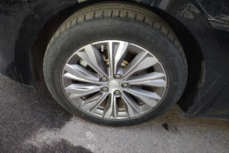 Used Hongqi E-QM5 2022 431 km Charge & Enjoy Edition
