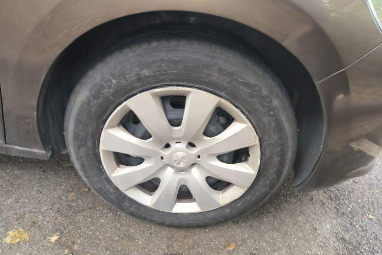 Used Peugeot 301 2014 1.6L Automatic Comfort Edition
