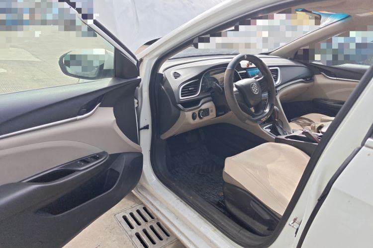 Used Buick GT 2016 15N Automatic Elite Edition Driver Seat