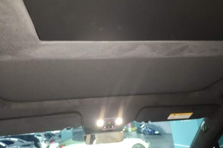 Used ONVO Luxeed L90 2025 Model—Max Six-Seater Version
