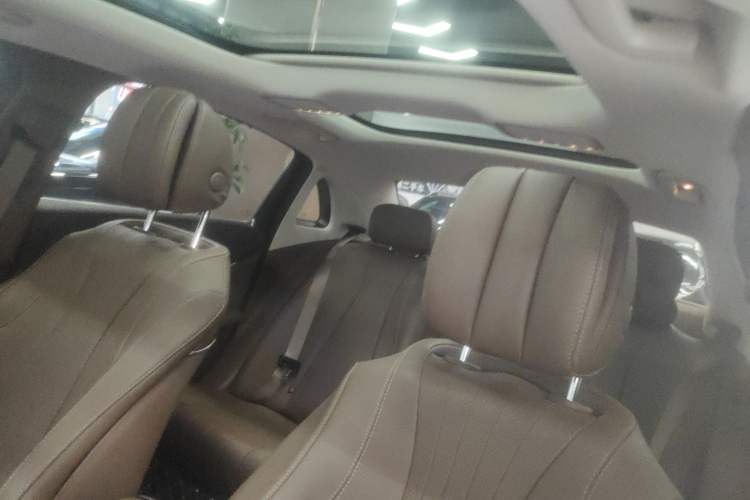 Used Mercedes-Benz E-Class New Energy 2023 E 350 e L Plug-in Hybrid Sedan