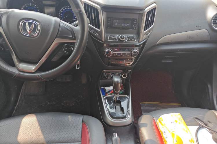 Used CHANGAN CS15 2016 1.5L Automatic Fashion Edition Audio And AC Panel