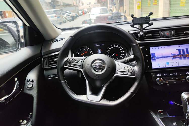 Used Nissan X-Trail 2023 Classic 2.0L Two-Wheel Drive Smart Connect Premium Edition Steering Wheel