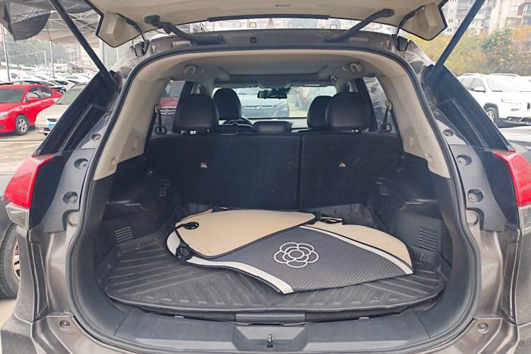 Used Nissan X-Trail 2019 2.0L CVT Smart Connect Comfort Edition 2WD