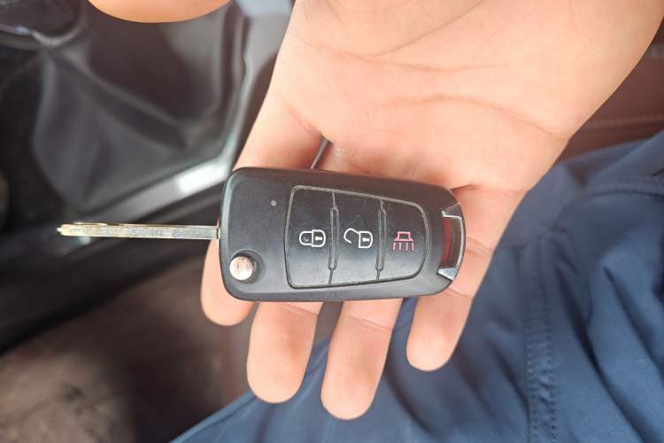 Used Great Wall Wingle 5 2020 2.4L Gasoline Two-Wheel Drive Value Edition Big Double Cab China VI Standard 4K22D4M Vehicle Key