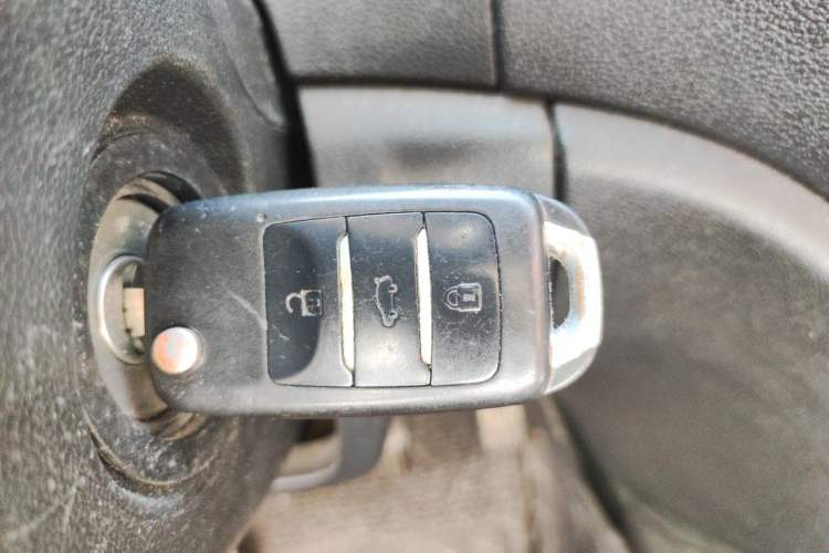 Used CHANGAN CS35 2014 1.6L Manual Luxury Model China IV Standard
