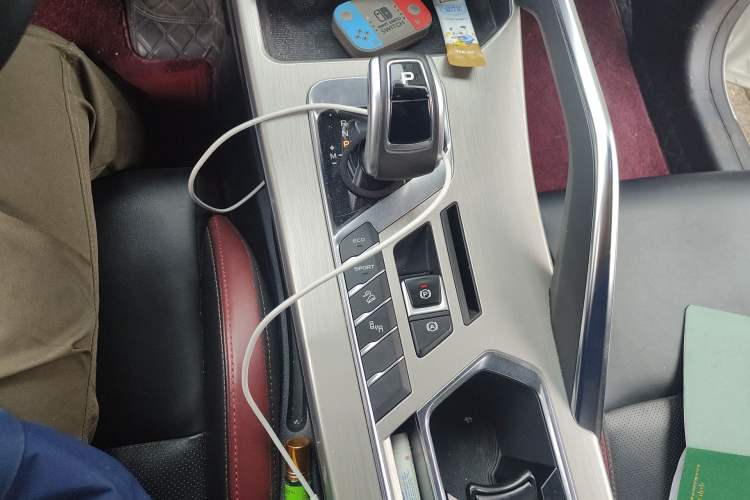 Used Geely Auto Coolray 2019 Sport Model 260T DCT Patrol China V Standard Gear Lever