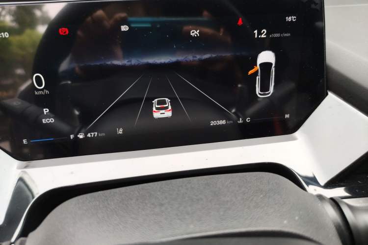 Used CHANGAN OSHAN Z6 2022 Blue Whale 1.5T DCT Smart Navigation Model Odometer Close Up