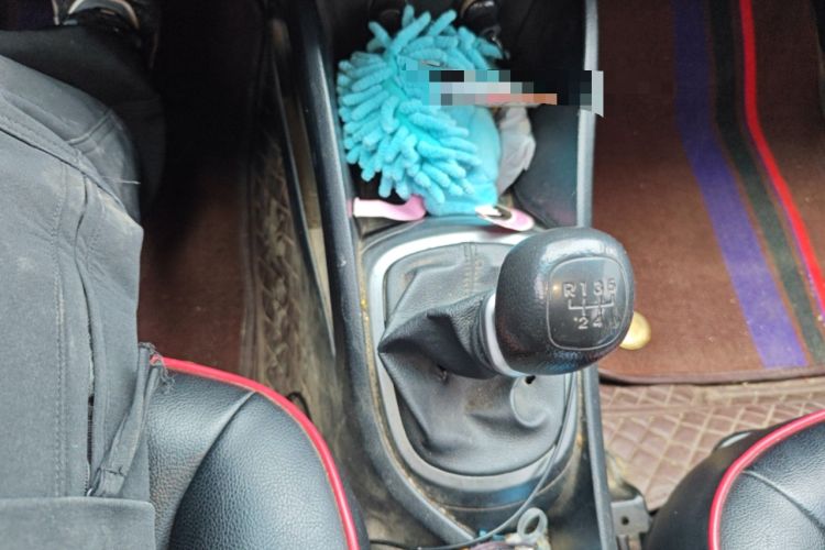 Used Kia K2 2012 Sedan 1.4L MT GLS Commemorative Edition