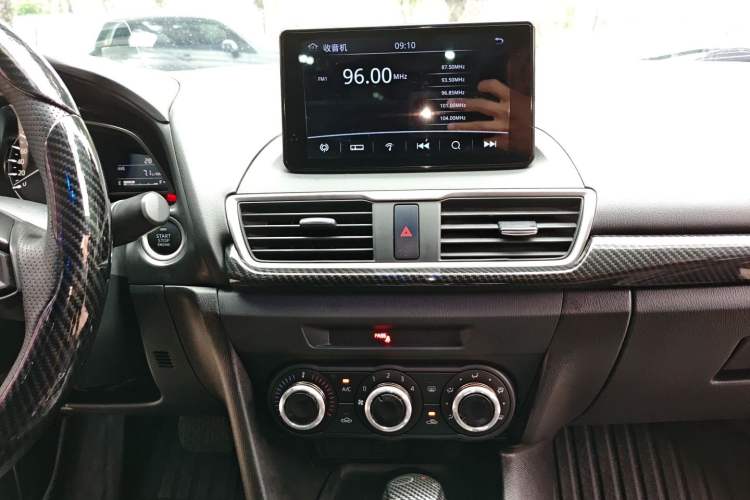 Used Mazda 3 Axela 2017 Sedan 1.5L Automatic Comfort Model Emission Standard China V Audio And AC Panel